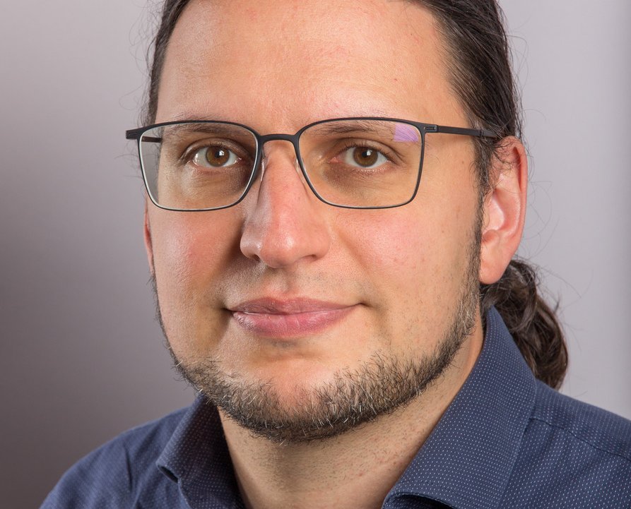 Dr. Jason Mansour, Leiter des Projekts und Mitarbeiter der Gesellschaft für wissenschaftliche Datenverarbeitung mbH Göttingen (GWDG).